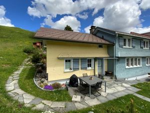 24000366-Ferienhaus-6-Ennetbühl-300x225-3