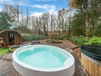 PoolOfHouse