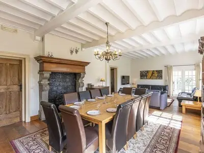 DiningRoom
