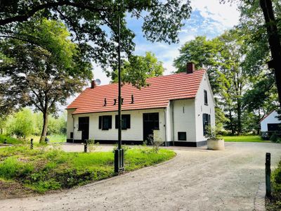 Außenseite Ferienhaus [Sommer]