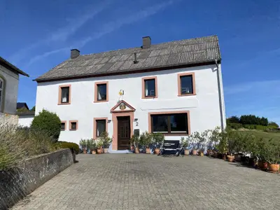 Hausansicht Haus in Esch