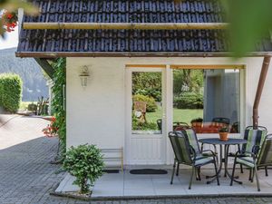 23994272-Ferienhaus-4-Eslohe-300x225-1