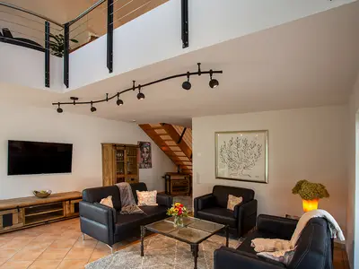 Photo, INSIDE, OUTSIDE