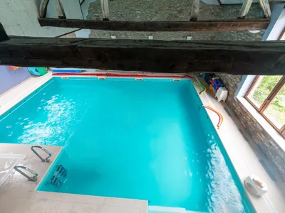 PoolOfHouse