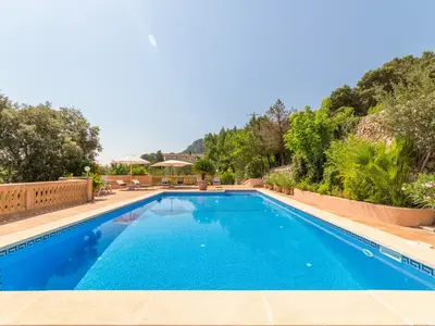 PoolOfHouse