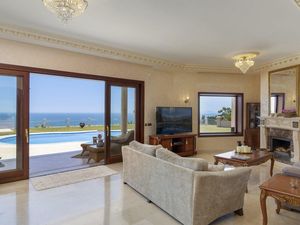 23663270-Ferienhaus-8-Estepona-300x225-5