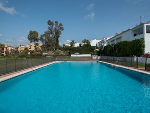 23858200-Ferienhaus-8-Estepona-300x225-3