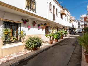 23827358-Ferienhaus-4-Estepona-300x225-3