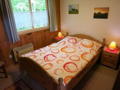 Schlafzimmer EG mit Bett 1,6m x 2,00m