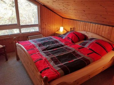 Schlafzimmer OG mit Bett 1,80m x 2,00m