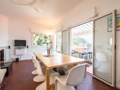 DiningRoom