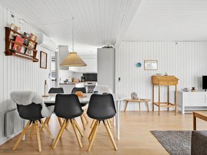 24043637-Ferienhaus-6-Fåborg-300x225-5