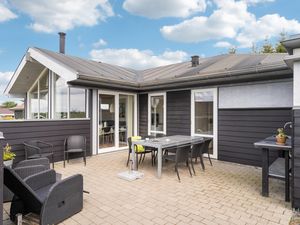 23767066-Ferienhaus-6-Farsø-300x225-1