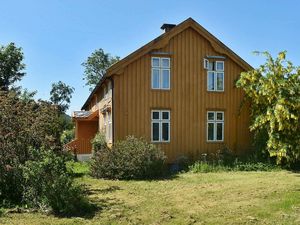 22395629-Ferienhaus-11-Farstad-300x225-3