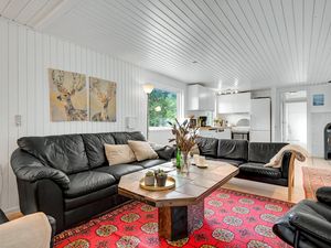 23754029-Ferienhaus-10-Fårvang-300x225-2