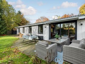 23758334-Ferienhaus-8-Fårvang-300x225-1