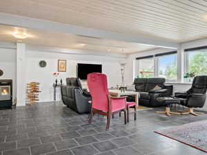 24043878-Ferienhaus-8-Fårvang-300x225-2