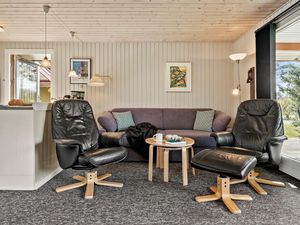 24002993-Ferienhaus-4-Fårvang-300x225-3