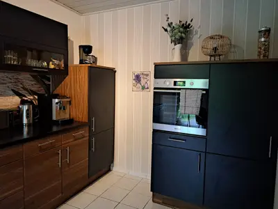 Küche mit Backofen