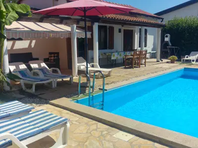 Ferienhaus für 6 Personen (85 m²) in Valbandon 1/10
