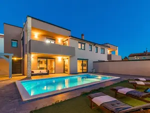 Ferienhaus für 10 Personen (210 m²) in Valbandon