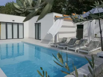 pool
