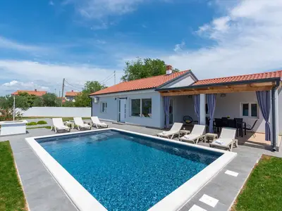 Ferienhaus für 6 Personen (118 m²) in Fažana 1/10