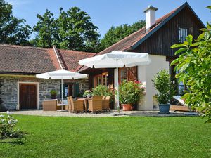 Ferienhaus für 6 Personen (250 m²) ab 355 € in Fehring