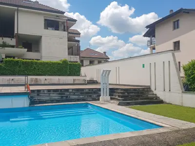 PoolOfHouse