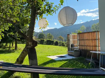 1600 qm Garten rund ums Haus,