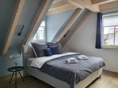 Schlafzimmer OG Boxspring Doppelbett