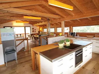 Küche mit Loft - Wohn-und Essbereich