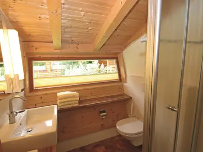 Duschbad Classic mit Fenster