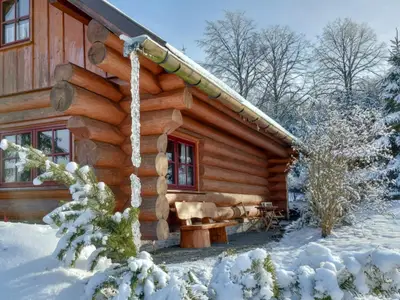 Außenseite Ferienhaus [Winter]