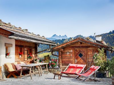 Grill- und Lagerfeuerplatz neben dem Chalet