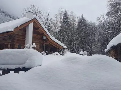 Hütte außen Winter