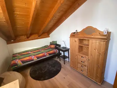 2. Schlafzimmer