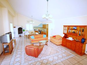 23897198-Ferienhaus-7-Floridia-300x225-2