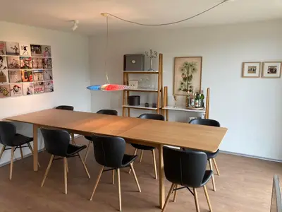 Esstisch für 10 - 12 Personen - bei Bedarf können noch Tische vom Aussenbereich hinzugestellt werden