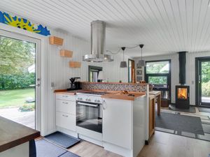 23583949-Ferienhaus-4-Føllenslev-300x225-3