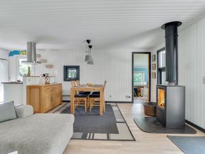 23583949-Ferienhaus-4-Føllenslev-300x225-5