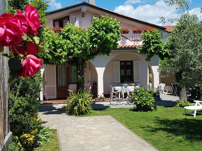 23303614-Ferienhaus-9-Forte Dei Marmi-800x600-0