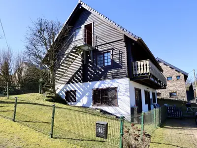Außenseite Ferienhaus [Sommer]