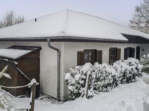 23858142-Ferienhaus-4-Frankenau-300x225-2