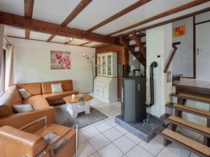 23857164-Ferienhaus-6-Frankenau-300x225-4