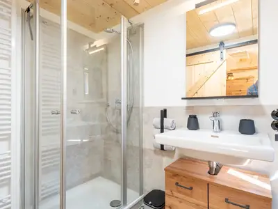 Bad mit Dusche