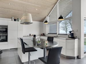 23762460-Ferienhaus-8-Frederikshavn-300x225-3