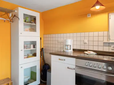KITCHEN, INSIDE