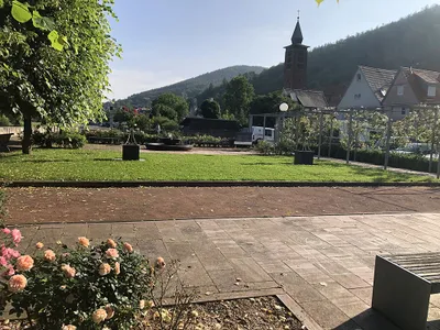 Freudenberg am Main - Boggiabahn im Maingarten