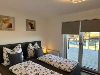Schlafzimmer 1